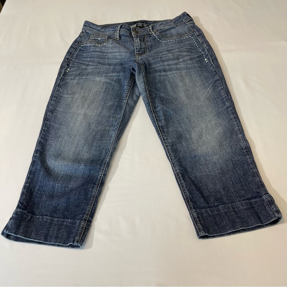 A.N.A. WOMENS DENIM CAPRIS SZ 8, VERY GOOD CONDITION, PREOWNED